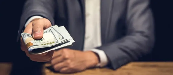 consejos para disfrutar con una escort - garantiza el pago correcto