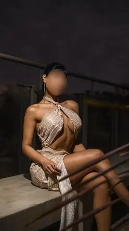 Larissa image