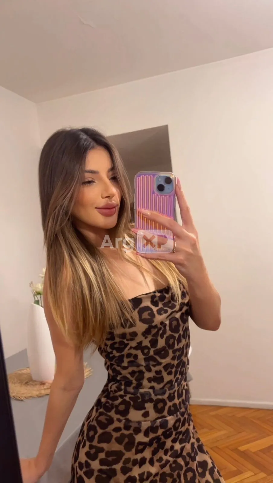 Scarlet Br