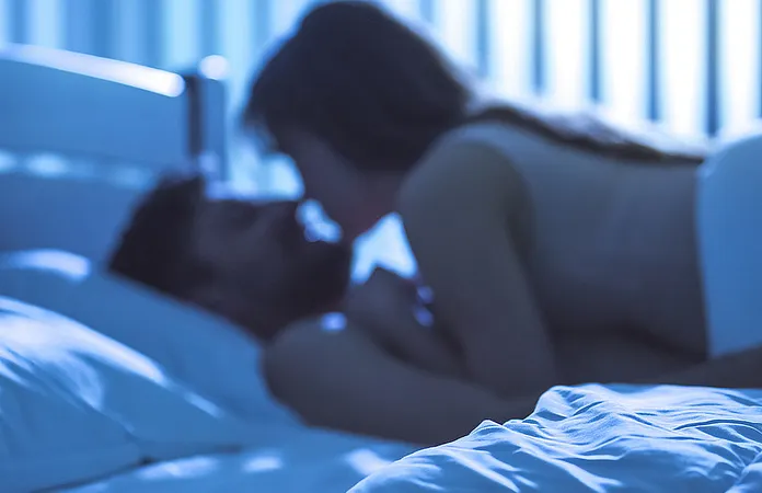 为激情之夜推荐的性爱姿势