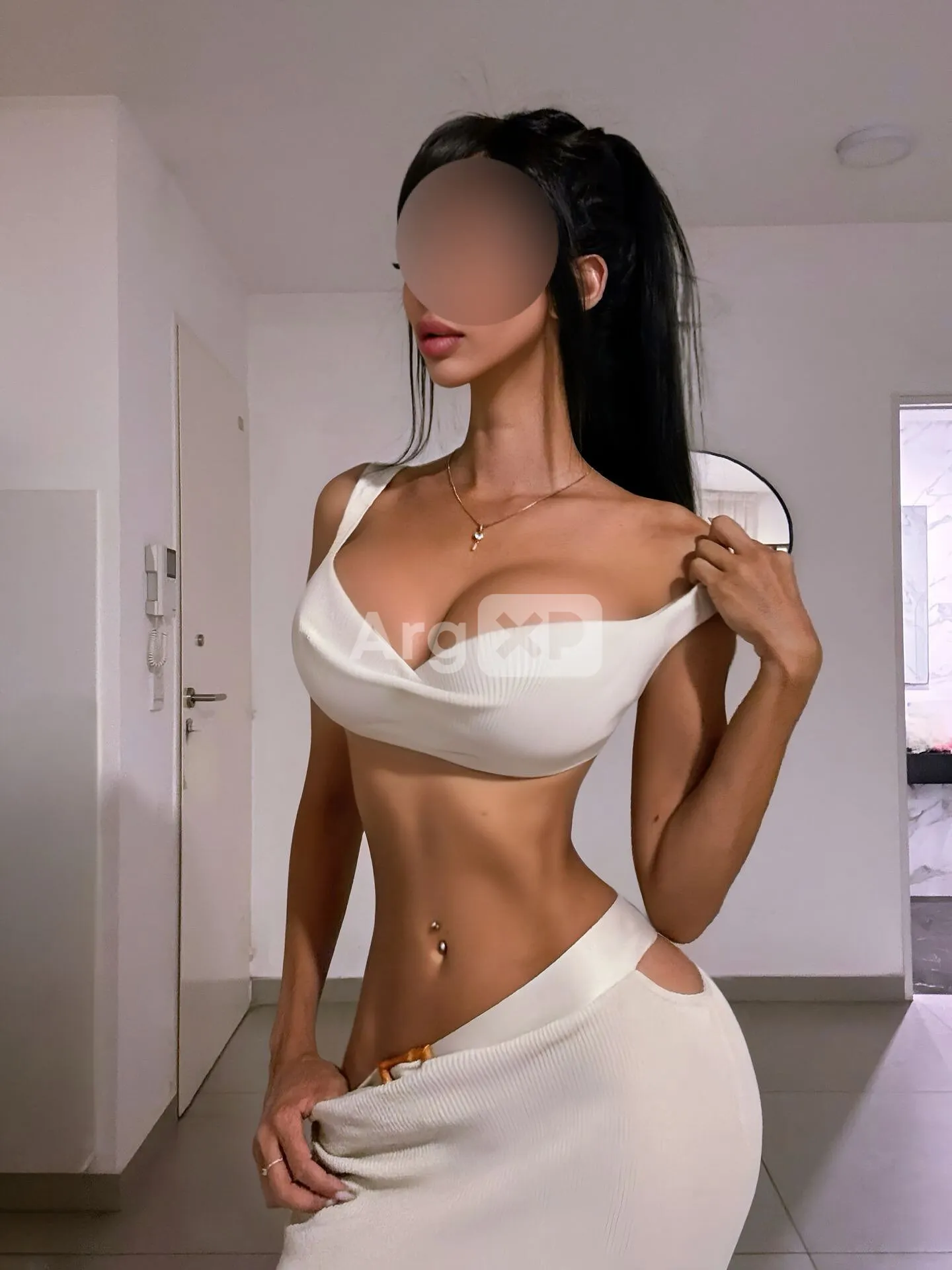 Julieta R